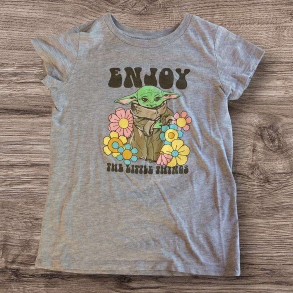 Star Wars Yoda Grogu Gray T-shirt XL 14–16